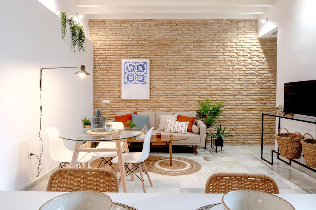 Home2Book Amelia'S Pottery, Triana Sevilla Bagian luar foto