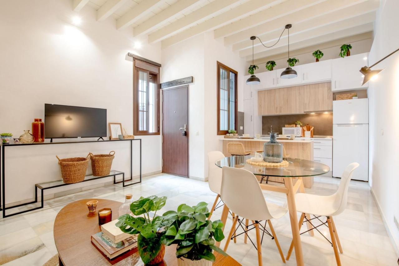 Home2Book Amelia'S Pottery, Triana Sevilla Bagian luar foto